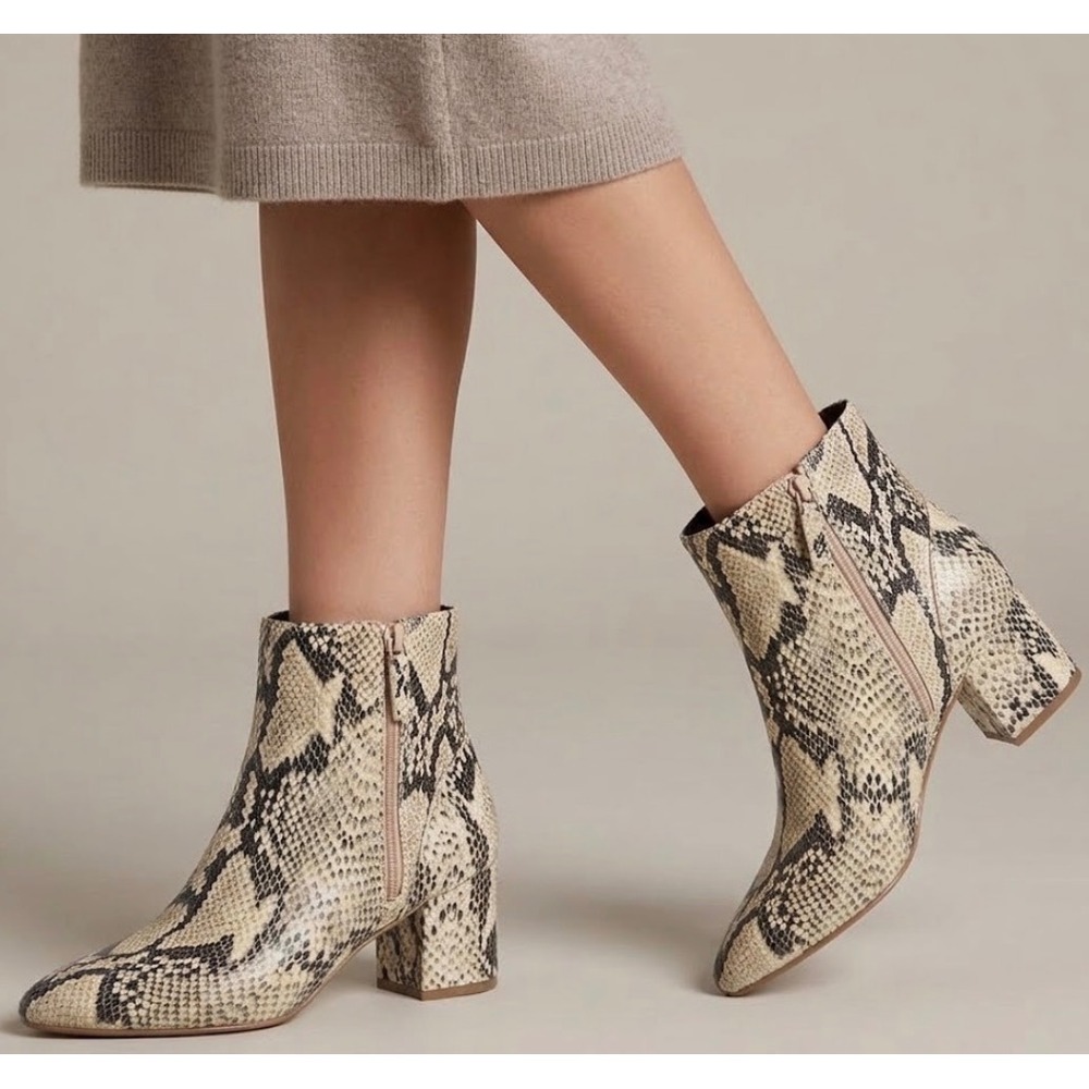 Cole Haan Grand Ambition Snakeskin Embossed Leather Ankle Boots Size 6B